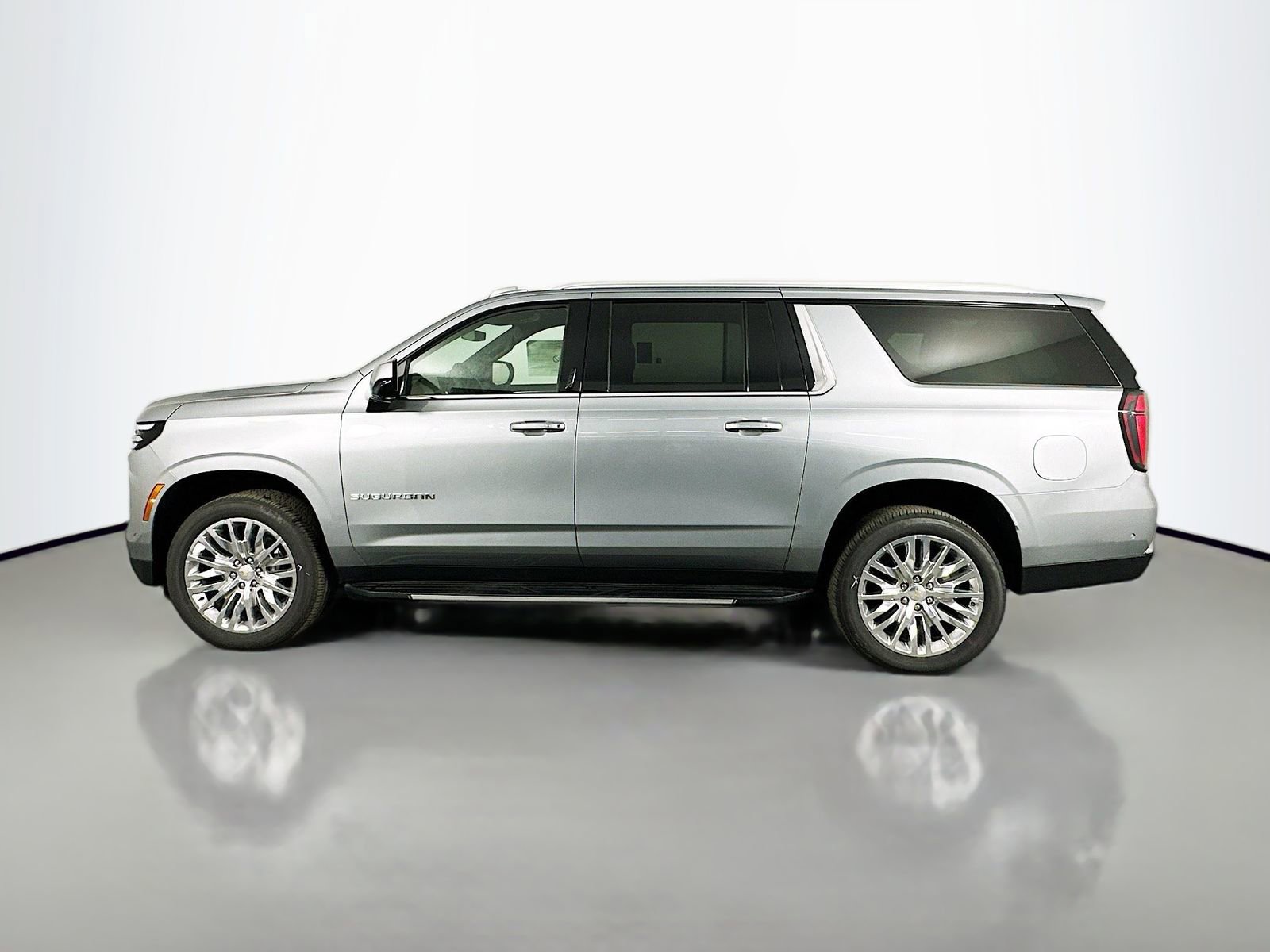 New 2025 Chevrolet Suburban LS w/ Max Trailering Package image 4
