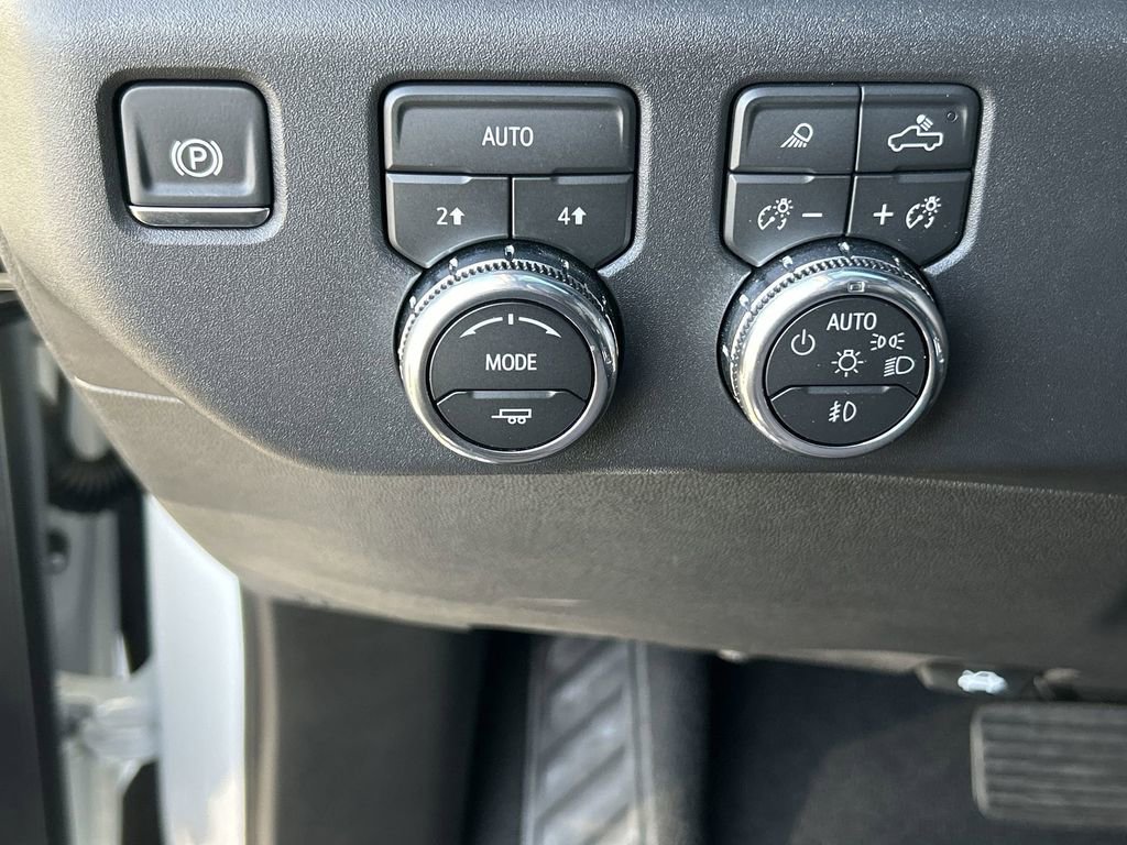Used 2026 GMC Sierra 1500 SLT w/ SLT Premium Plus Package AWD/4WD image 18