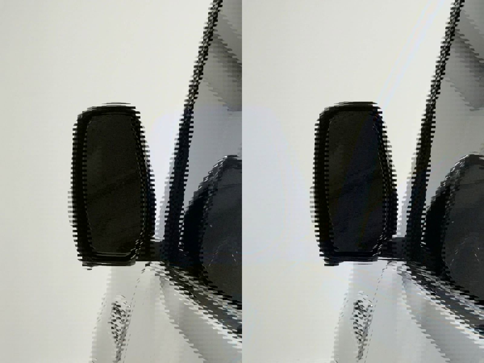 Used 2020 Nissan Armada Platinum w/ Captain's Chairs Package RWD image 51