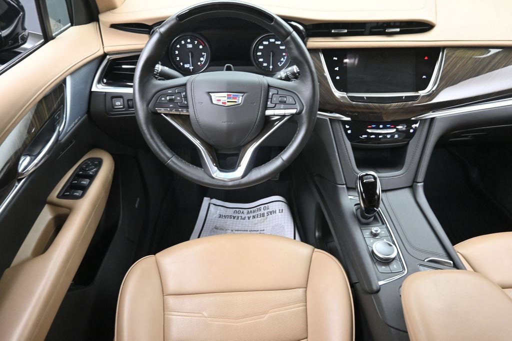 Used 2023 Cadillac XT6 Premium Luxury w/ Platinum Package AWD/4WD image 16