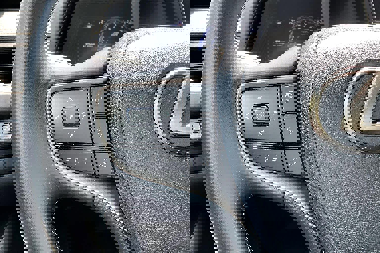 Used 2021 Lexus UX 200 w/ Accessory Package (Z1) image 22