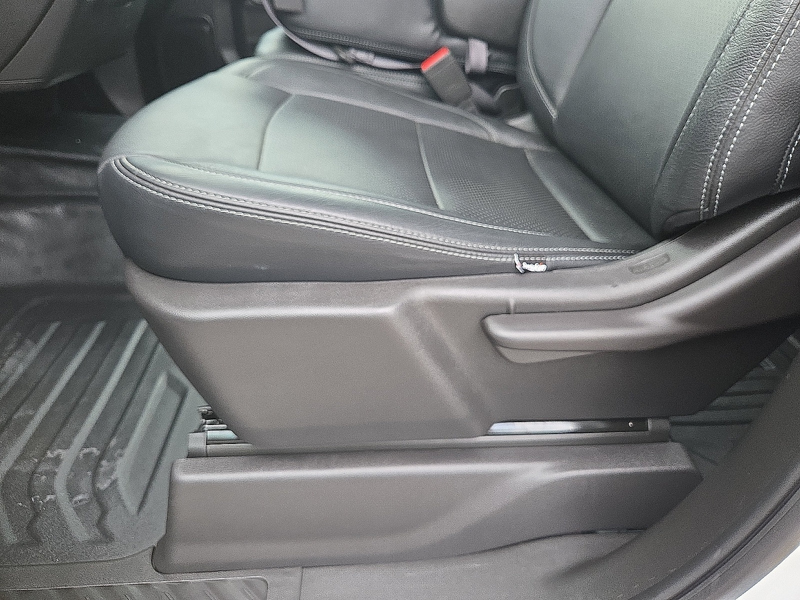 Used 2025 Chevrolet Silverado 2500 W/T AWD/4WD image 21