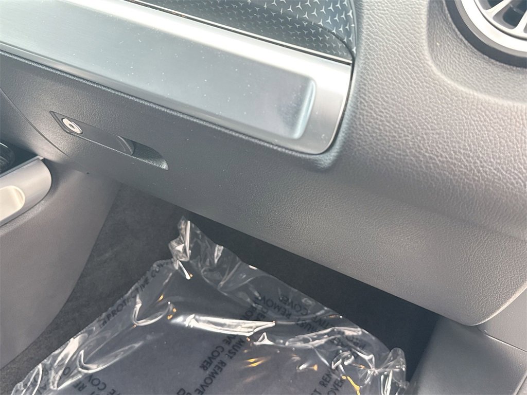 Used 2024 Mercedes-Benz EQB 250+ image 35