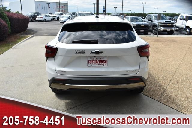 New 2026 Chevrolet Trax ACTIV w/ Sunroof Package FWD image 8