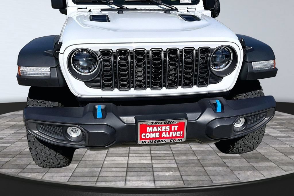 Certified 2025 Jeep Wrangler Unlimited Rubicon 4xe w/ Convenience Group AWD/4WD image 29