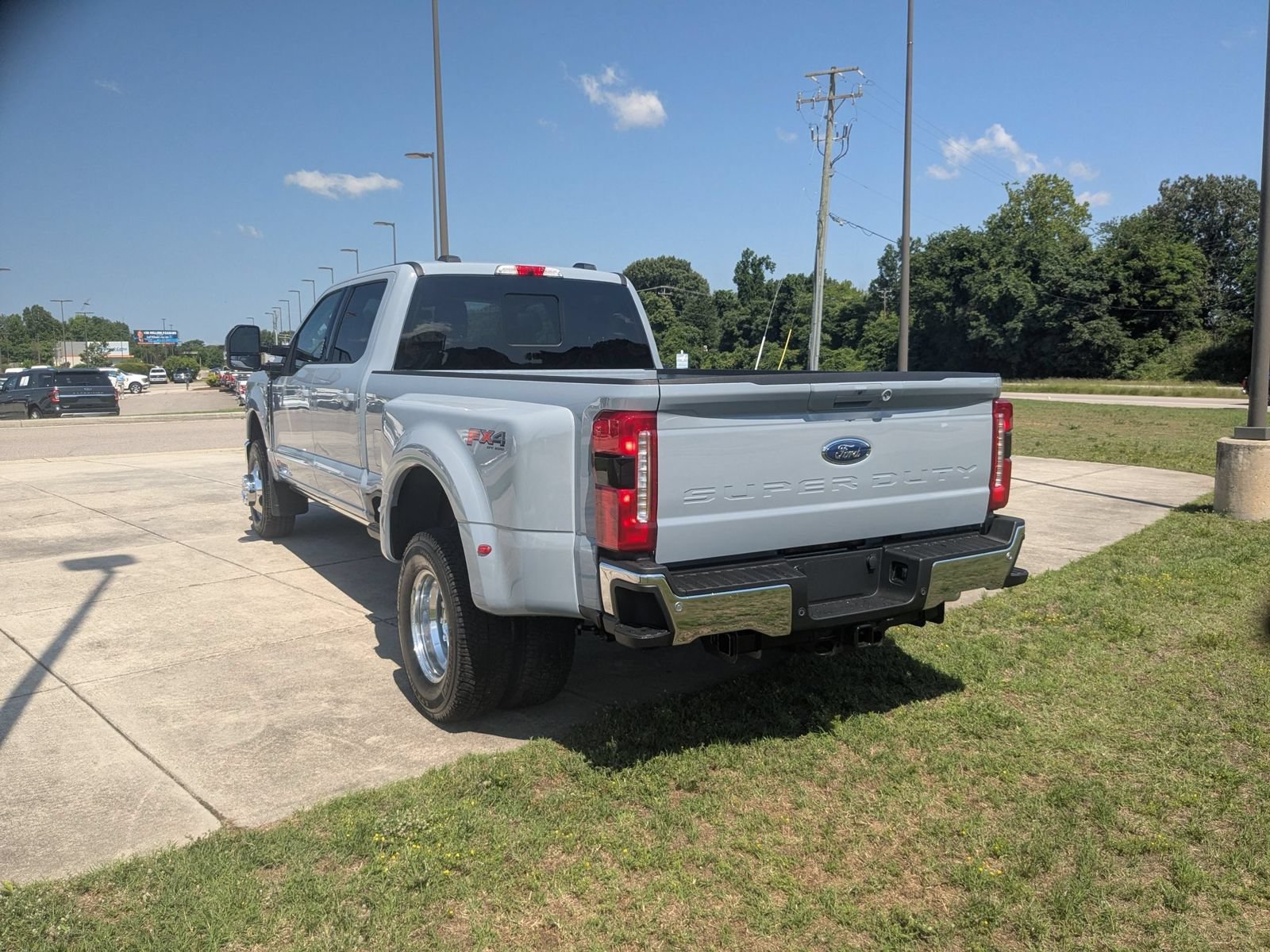 New 2026 Ford F350 Lariat w/ Lariat Ultimate Package AWD/4WD image 5