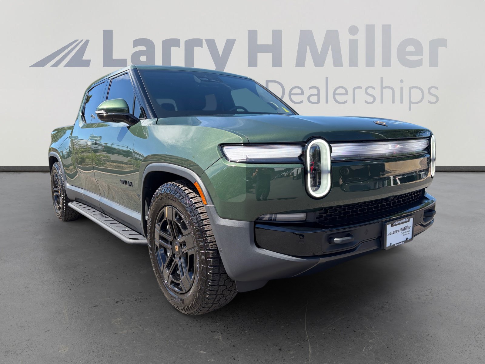 Used 2025 Rivian R1T Adventure AWD/4WD image 7