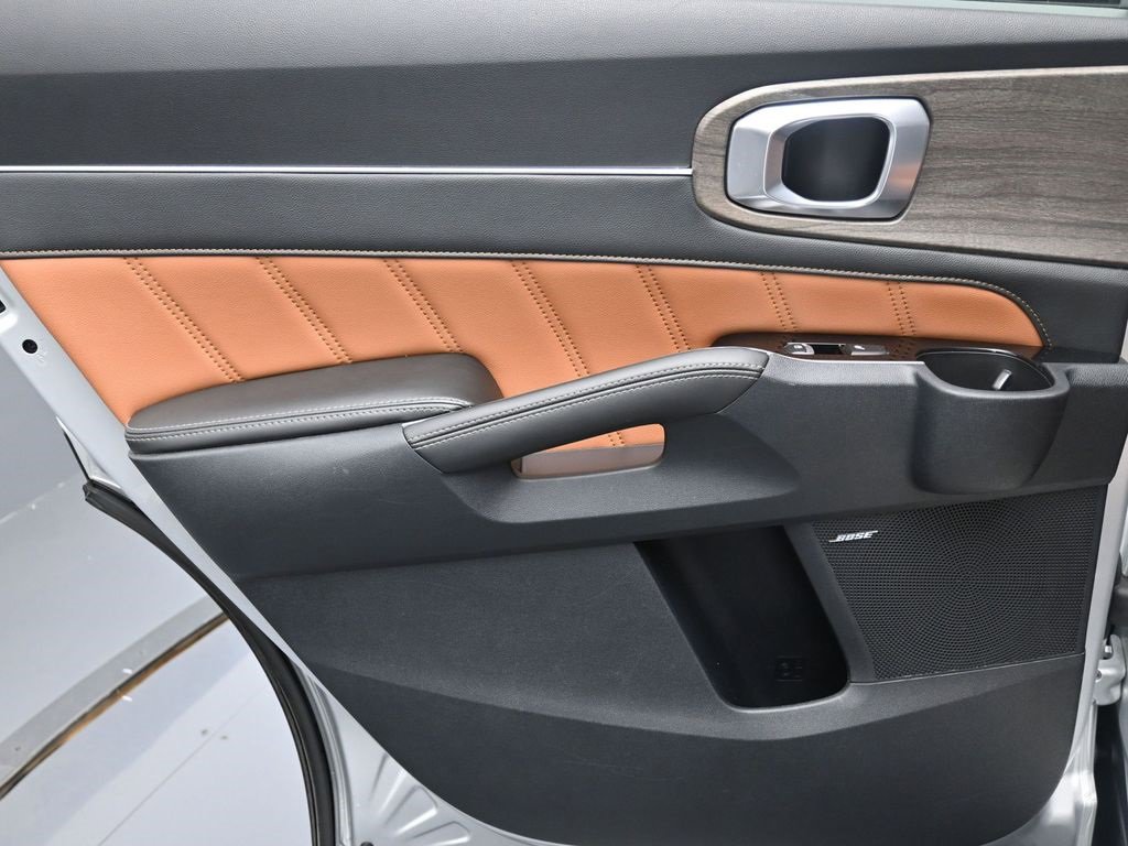 Used 2022 Kia Sorento SX Prestige w/ Rust Color Package image 24