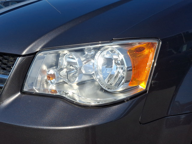 Used 2019 Dodge Grand Caravan SXT FWD image 8