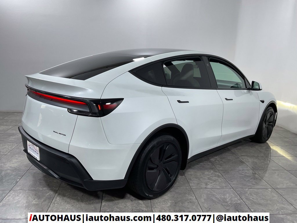 Used 2026 Tesla Model Y AWD image 7