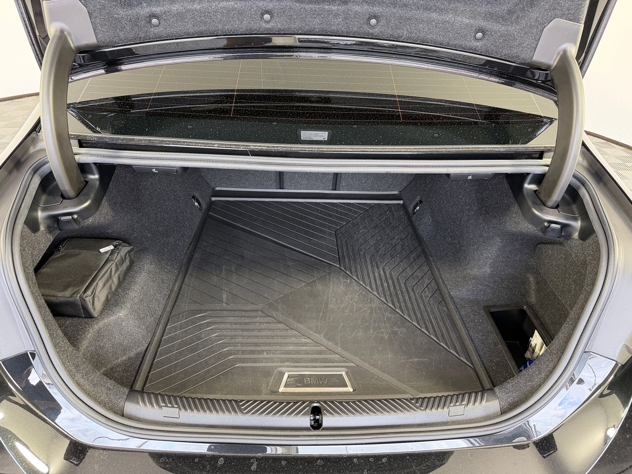 Used 2024 BMW i5 M60 w/ Executive Package AWD/4WD image 33