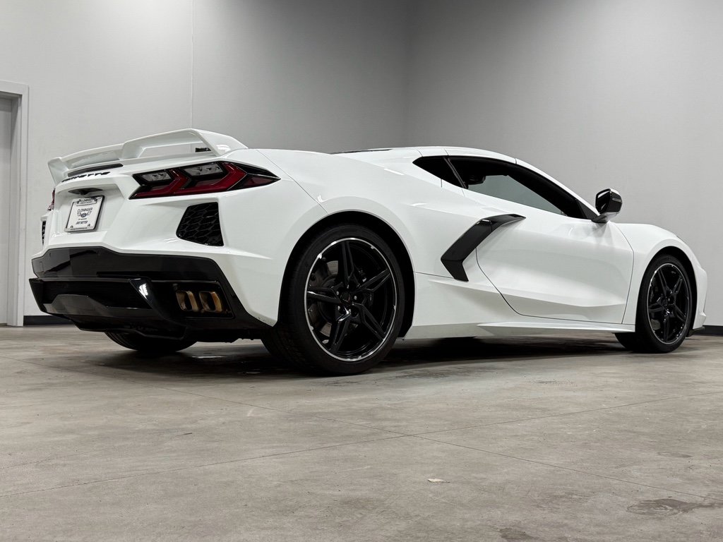 Used 2022 Chevrolet Corvette Stingray Coupe w/ Z51 Performance Package image 8