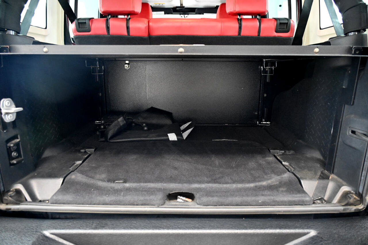 Used 2018 Jeep Wrangler Unlimited Rubicon w/ Cold Weather Group image 42