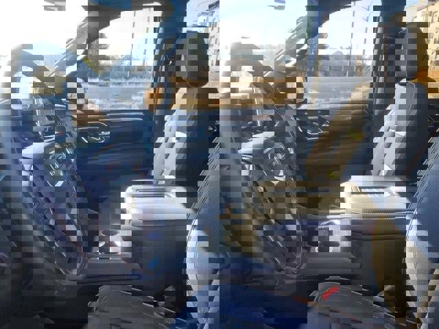 Used 2023 GMC Yukon AT4 image 17