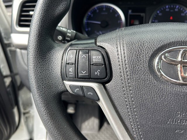 Used 2019 Toyota Highlander LE image 21