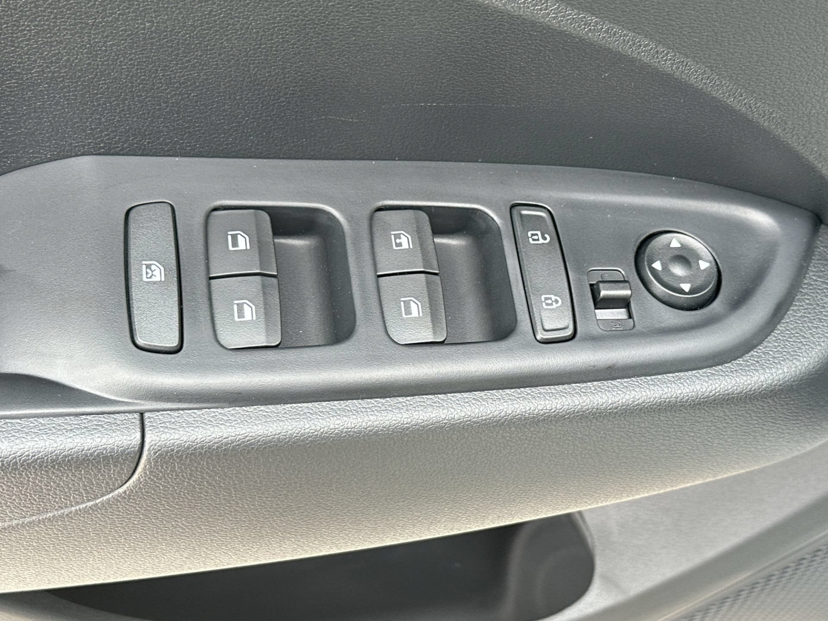 New 2026 Hyundai Venue SE FWD image 15