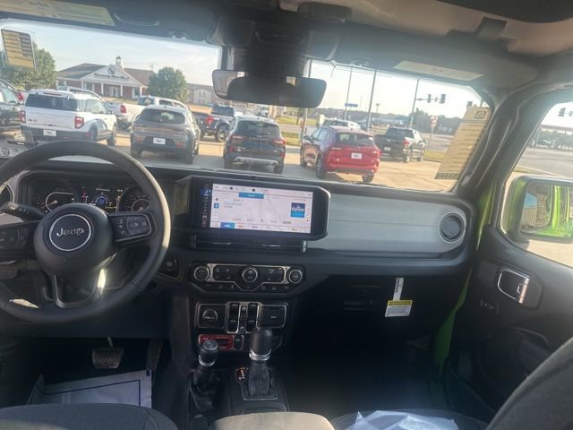 New 2025 Jeep Gladiator Willys image 32