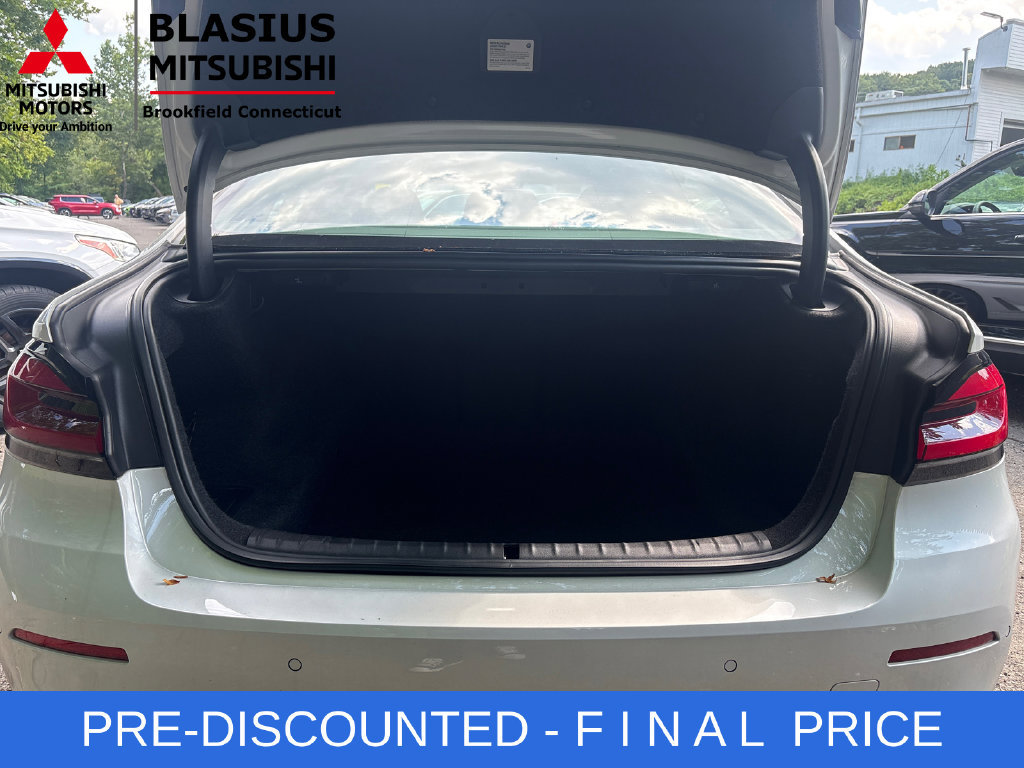 Used 2023 BMW 530i xDrive w/ Premium Package AWD/4WD image 36