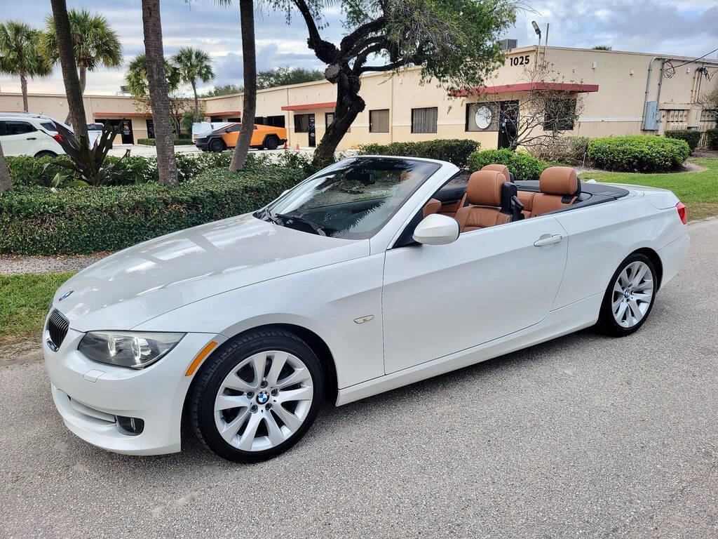 Used 2012 BMW 328i Convertible image 9