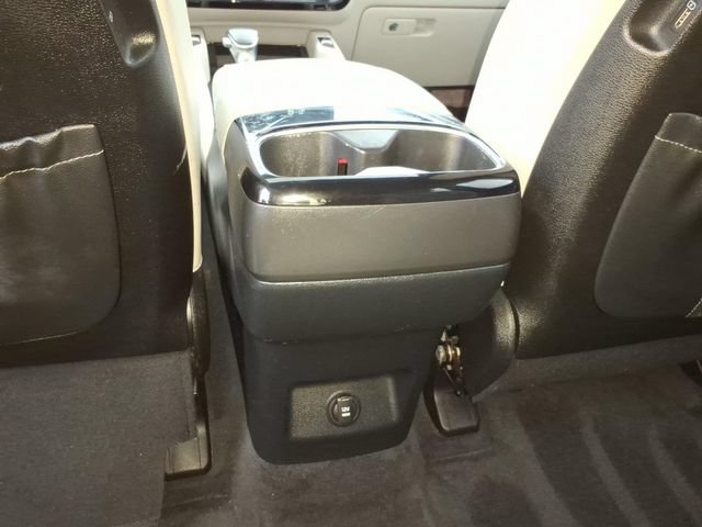Used 2020 Kia Telluride S w/ S 8 Passenger Seating Package FWD image 17