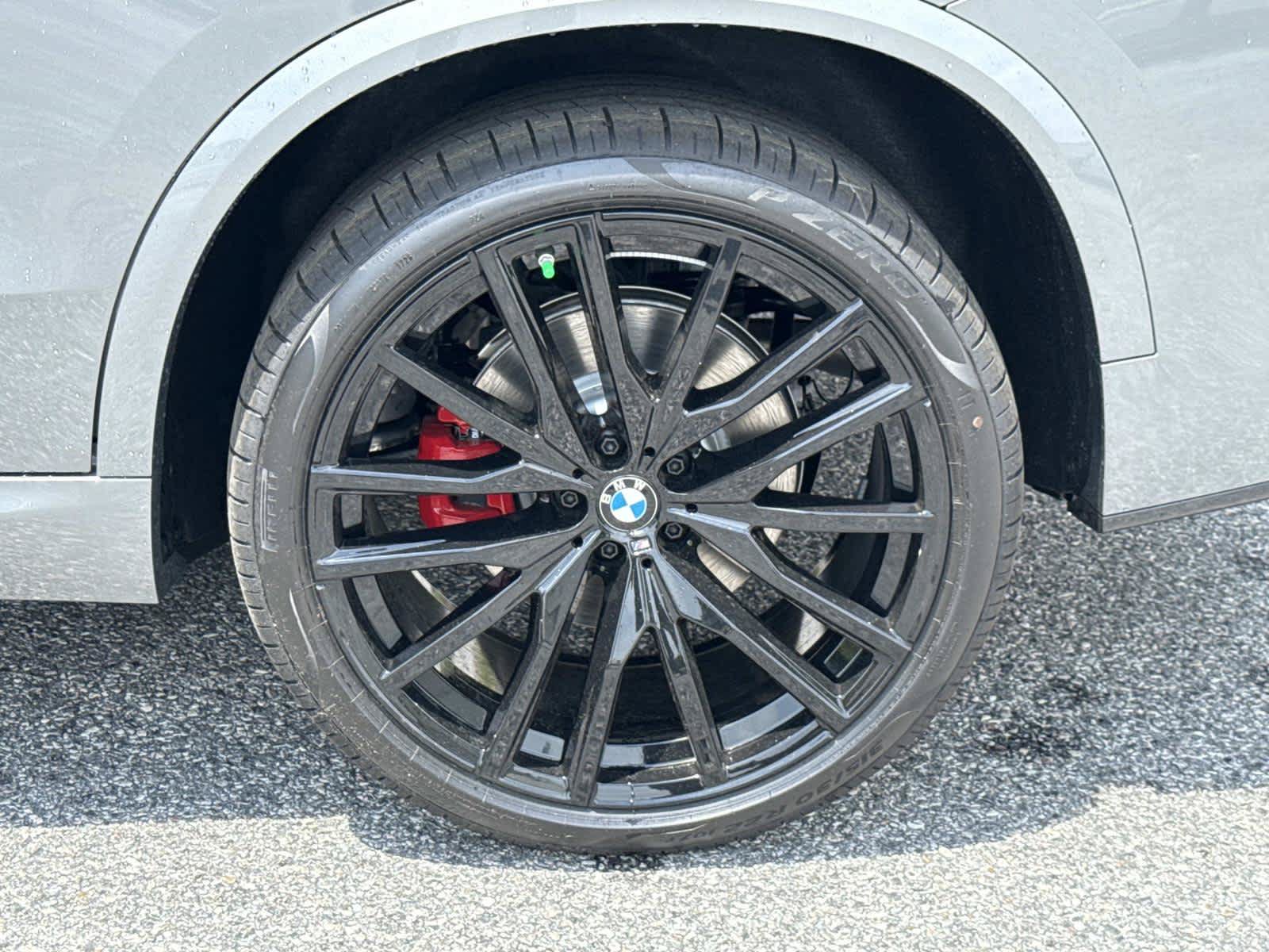 New 2026 BMW X5 xDrive40i w/ M Sport Package AWD/4WD image 12