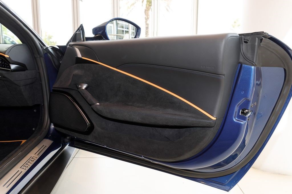 Used 2024 Ferrari Roma RWD image 15