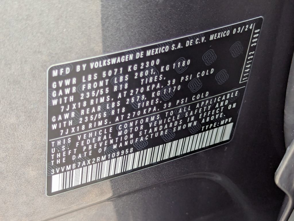 Certified 2024 Volkswagen Tiguan SE w/ Panoramic Sunroof Package image 38