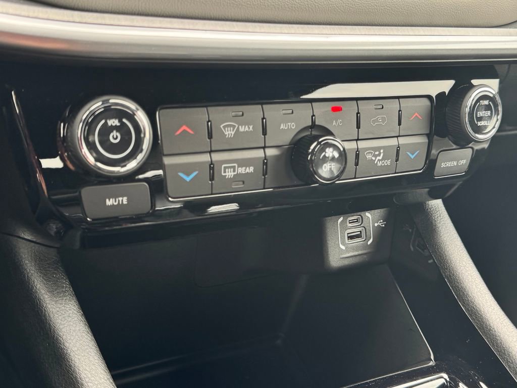 New 2026 Jeep Compass Limited w/ Sun, Sound & Navigation Group AWD/4WD image 21