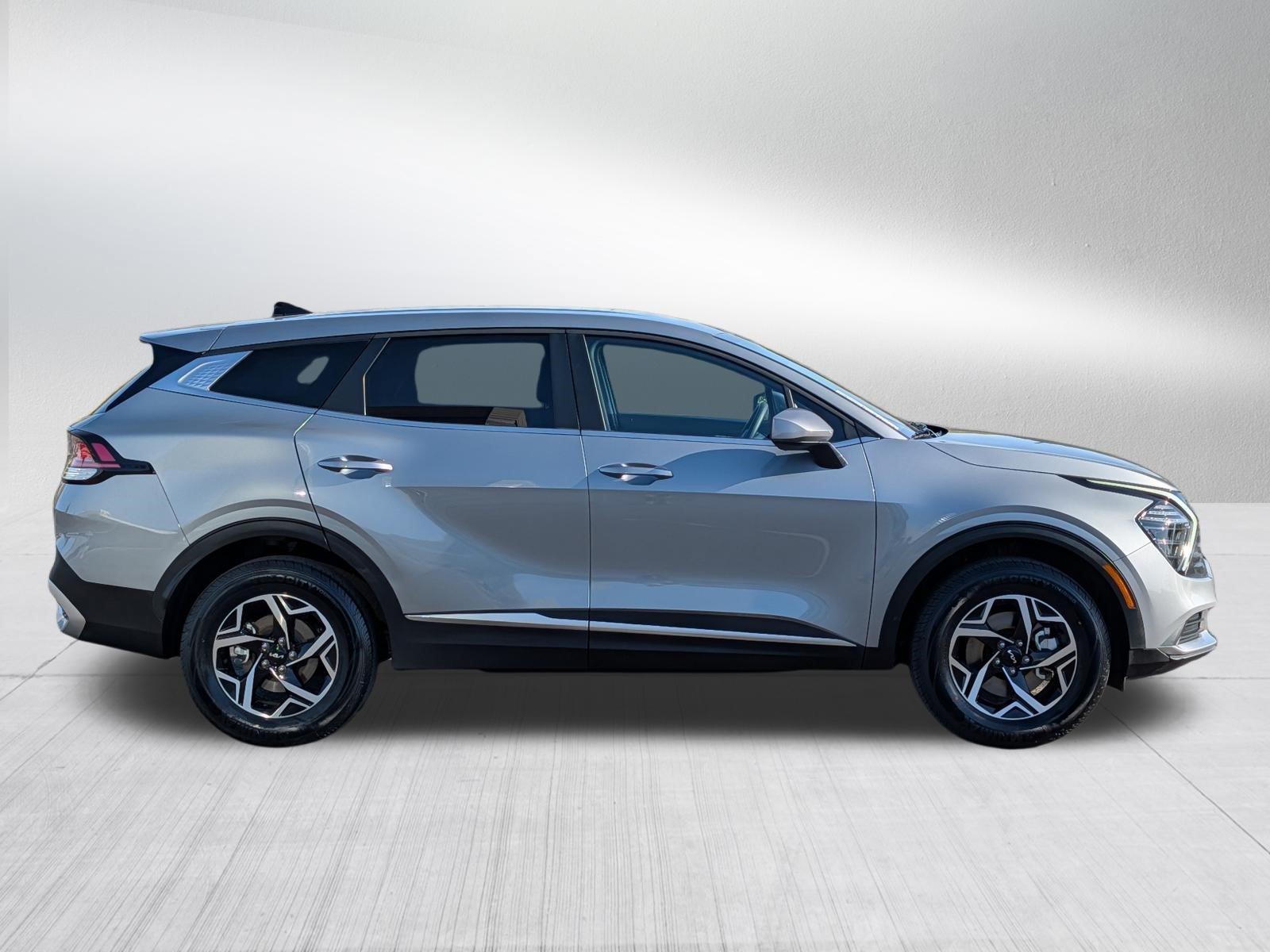 Certified 2024 Kia Sportage LX AWD/4WD image 8