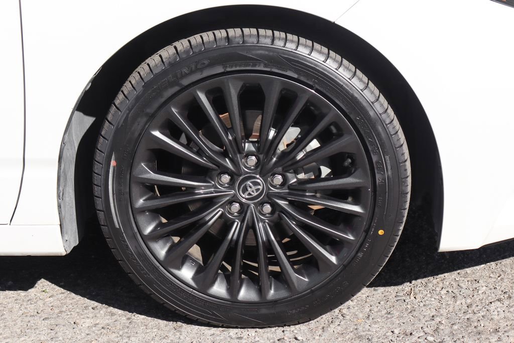 Used 2020 Toyota Avalon XSE image 44