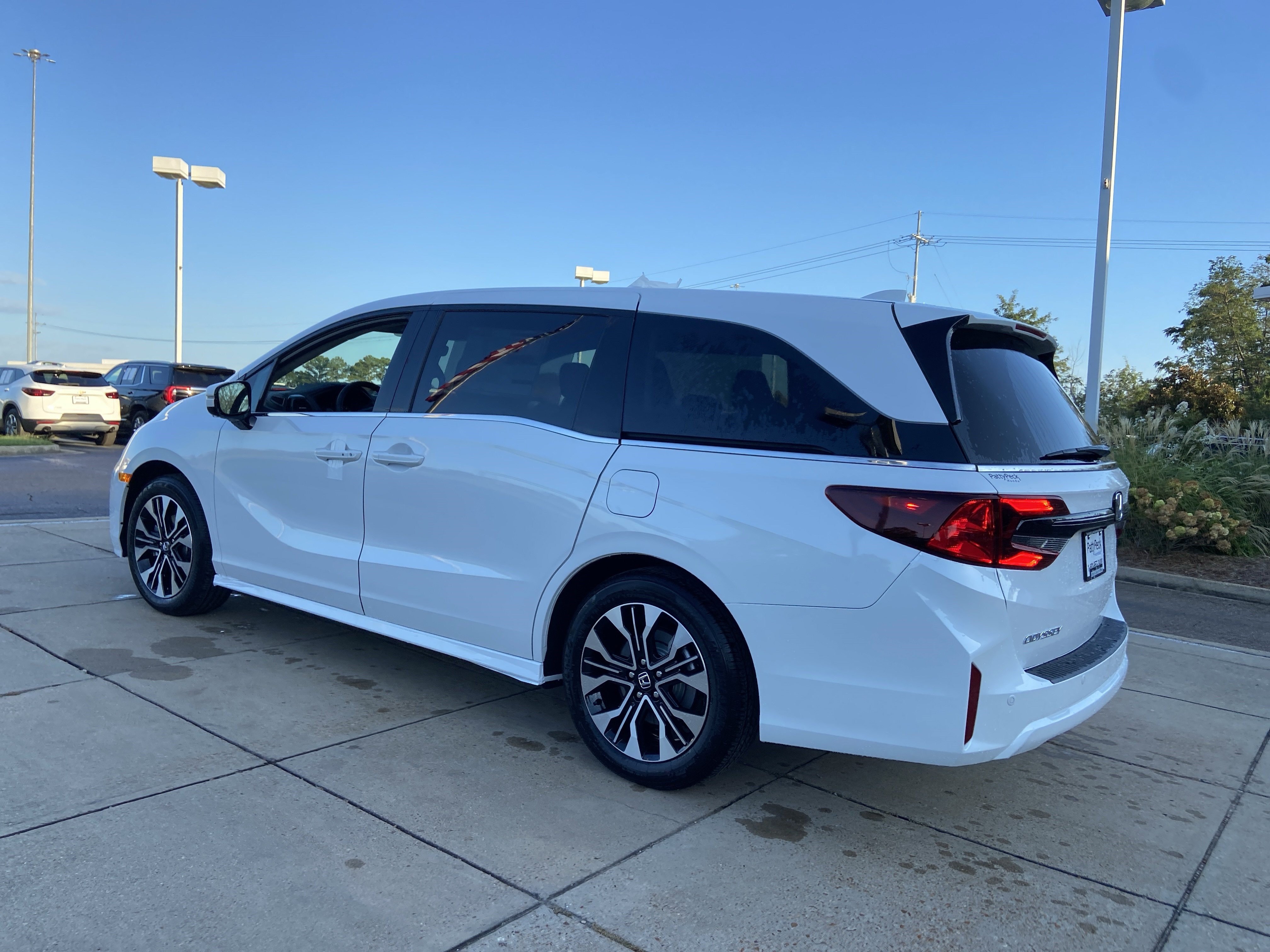 New 2027 Honda Odyssey Elite image 7