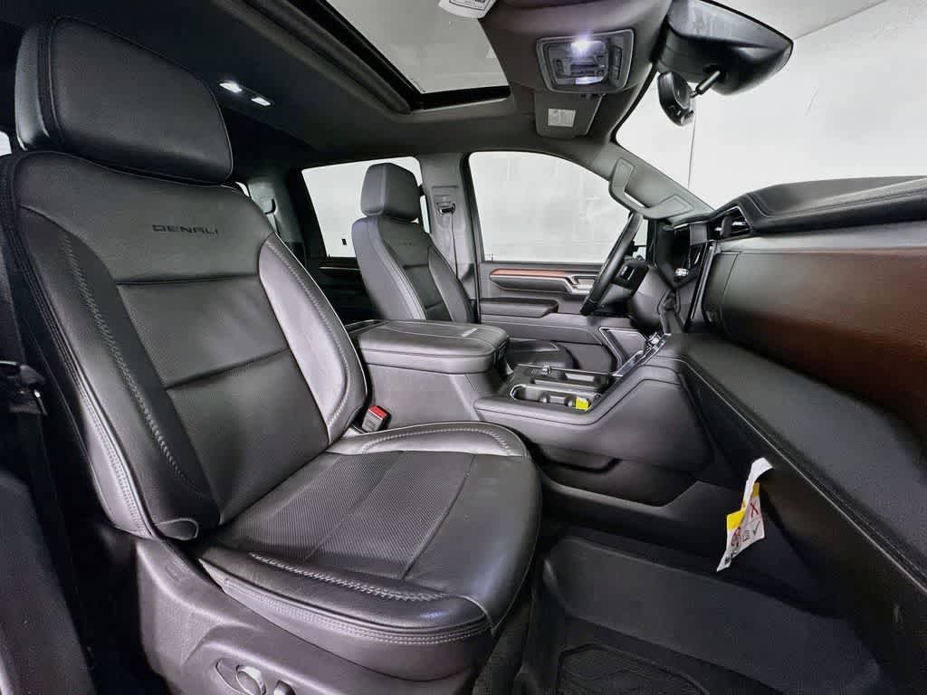 Used 2024 GMC Sierra 3500 Denali w/ Denali Reserve Package AWD/4WD image 15