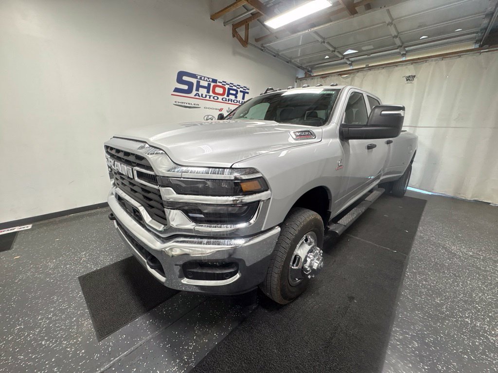 New 2027 RAM 3500 Tradesman AWD/4WD image 2