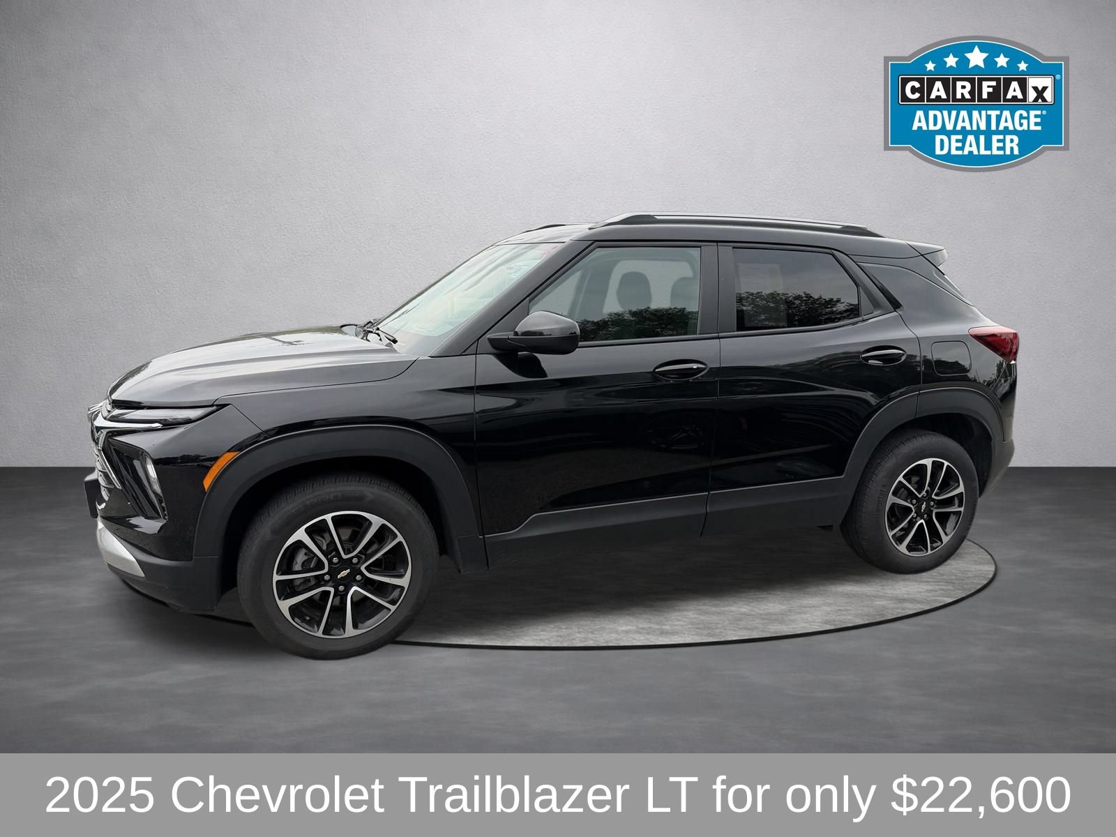 Used 2025 Chevrolet TrailBlazer LT AWD/4WD image 4