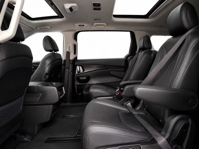 Used 2026 Kia Carnival SX w/ SX Dark Edition Package FWD image 22