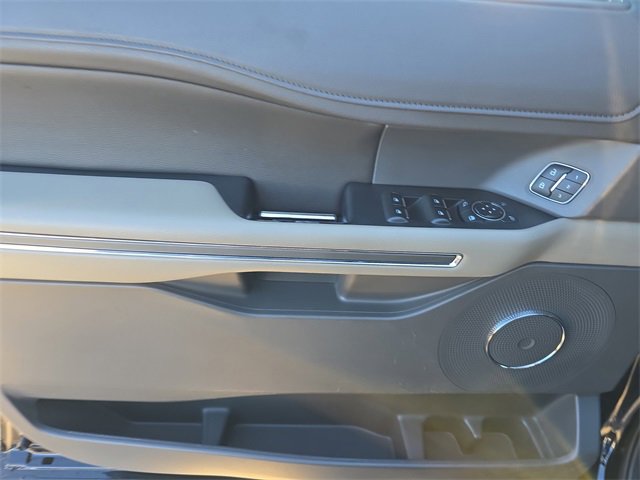 Used 2020 Ford Expedition XLT w/ Equipment Group 202A image 15