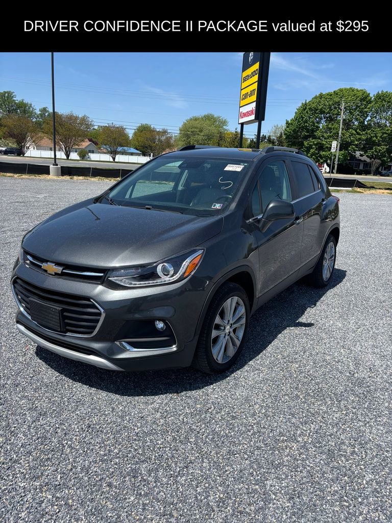 Used 2017 Chevrolet Trax Premier w/ Driver Confidence II Package AWD/4WD image 3