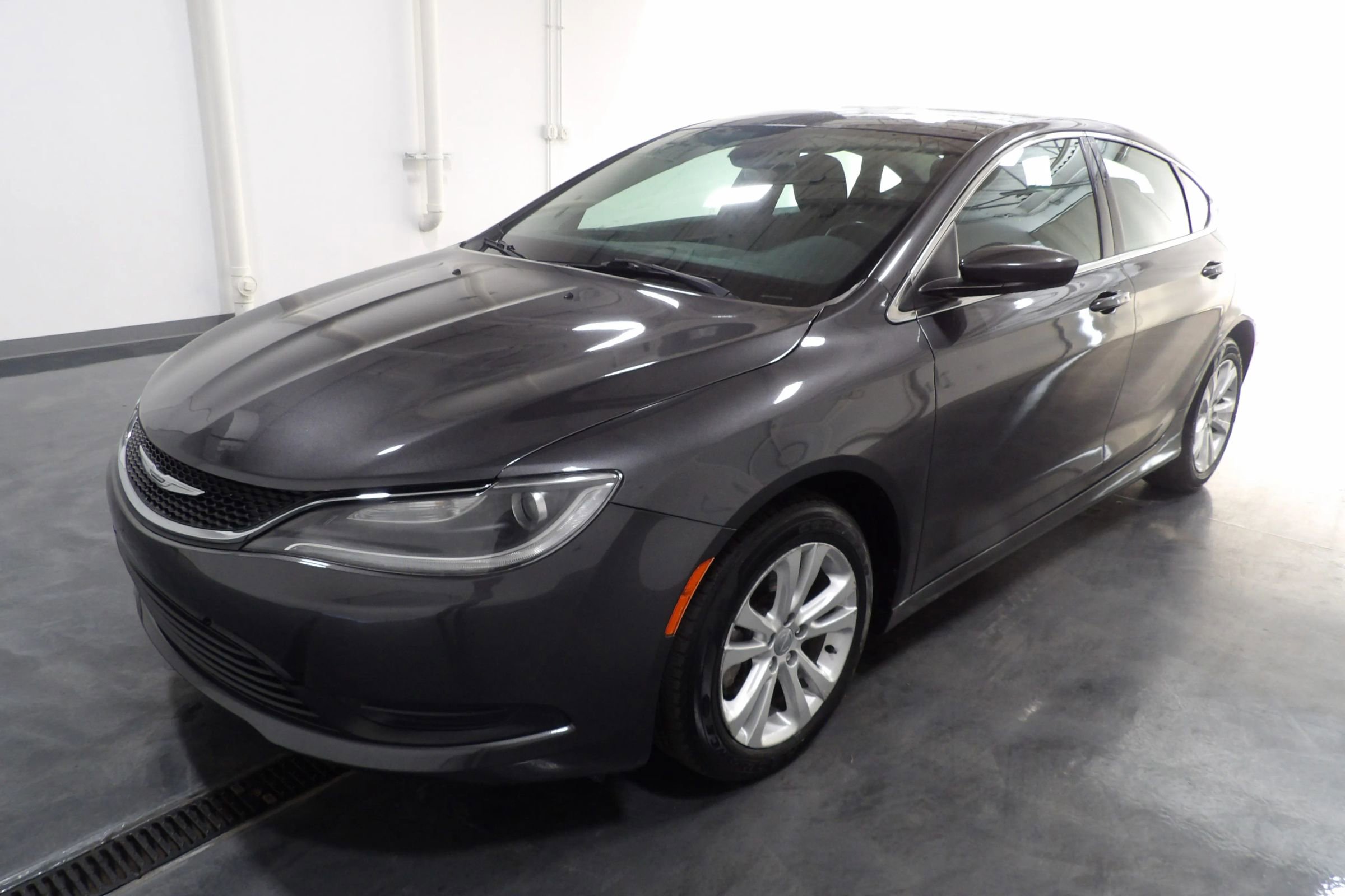 Used 2017 Chrysler 200 LX FWD image 3