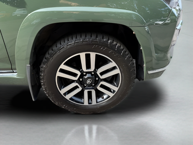 Used 2022 Toyota 4Runner Limited AWD/4WD image 31