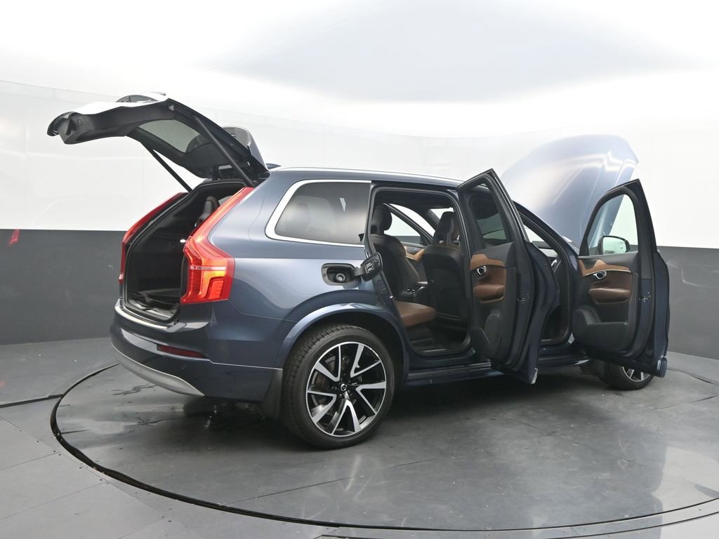 Certified 2022 Volvo XC90 T6 Momentum image 39