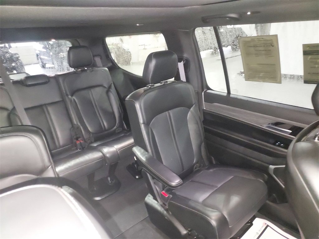 Used 2023 Jeep Wagoneer Series II w/ Premium Group I image 14