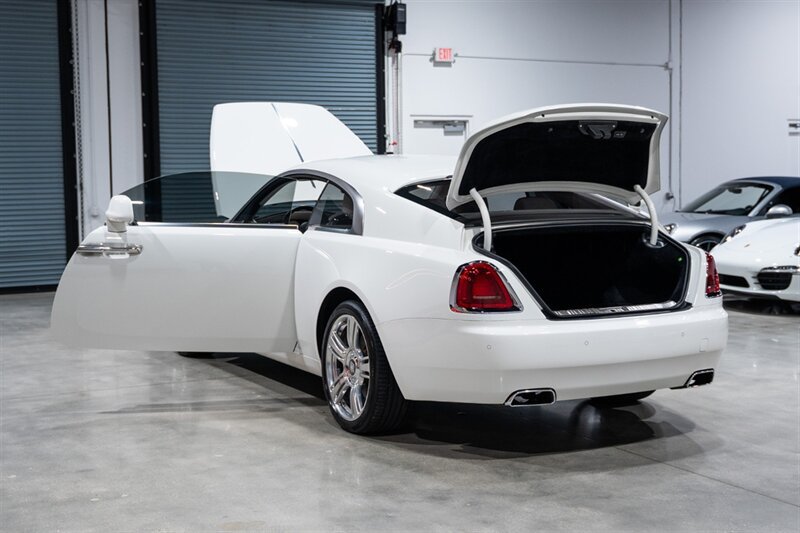 Used 2016 Rolls-Royce Wraith RWD image 35