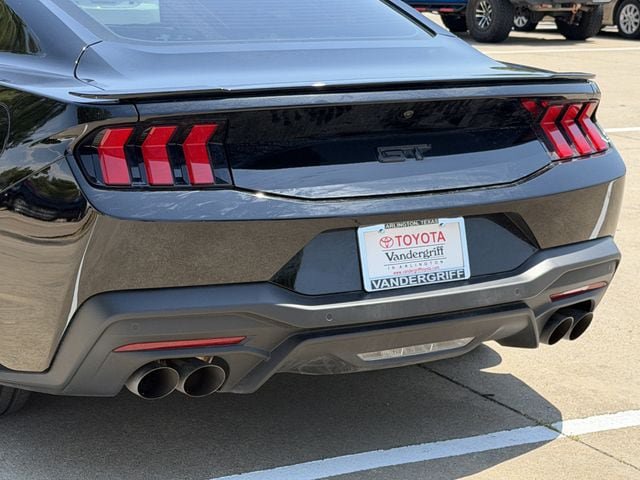 Used 2025 Ford Mustang GT Premium RWD image 6