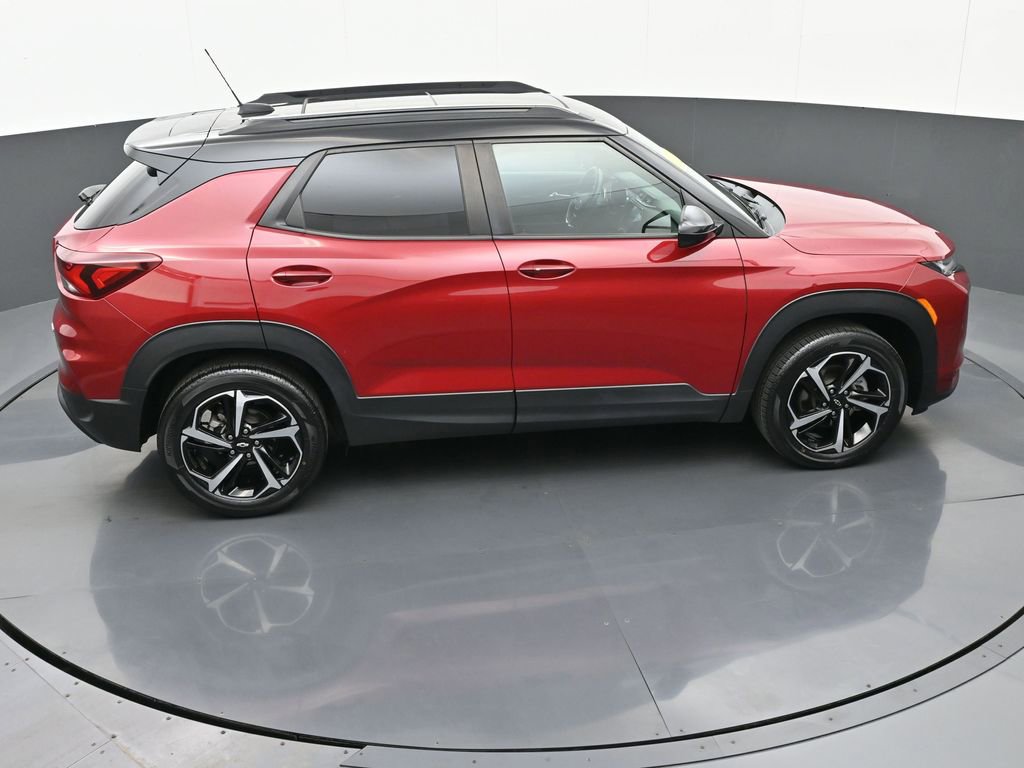 Used 2021 Chevrolet TrailBlazer RS w/ Sun and Liftgate Package AWD/4WD image 32