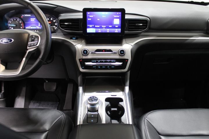 Used 2023 Ford Explorer XLT w/ Equipment Group 202A image 26