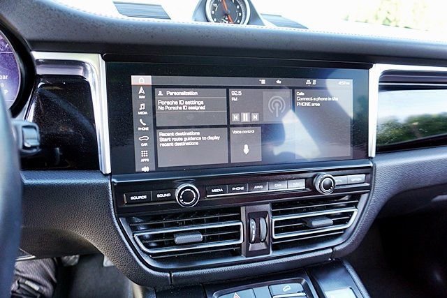 Used 2020 Porsche Macan S image 28