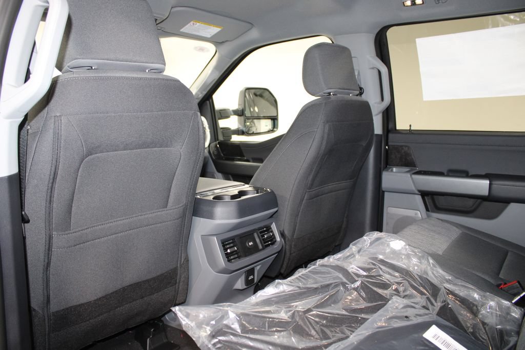 New 2026 Ford F250 XLT w/ XLT Premium Package AWD/4WD image 28