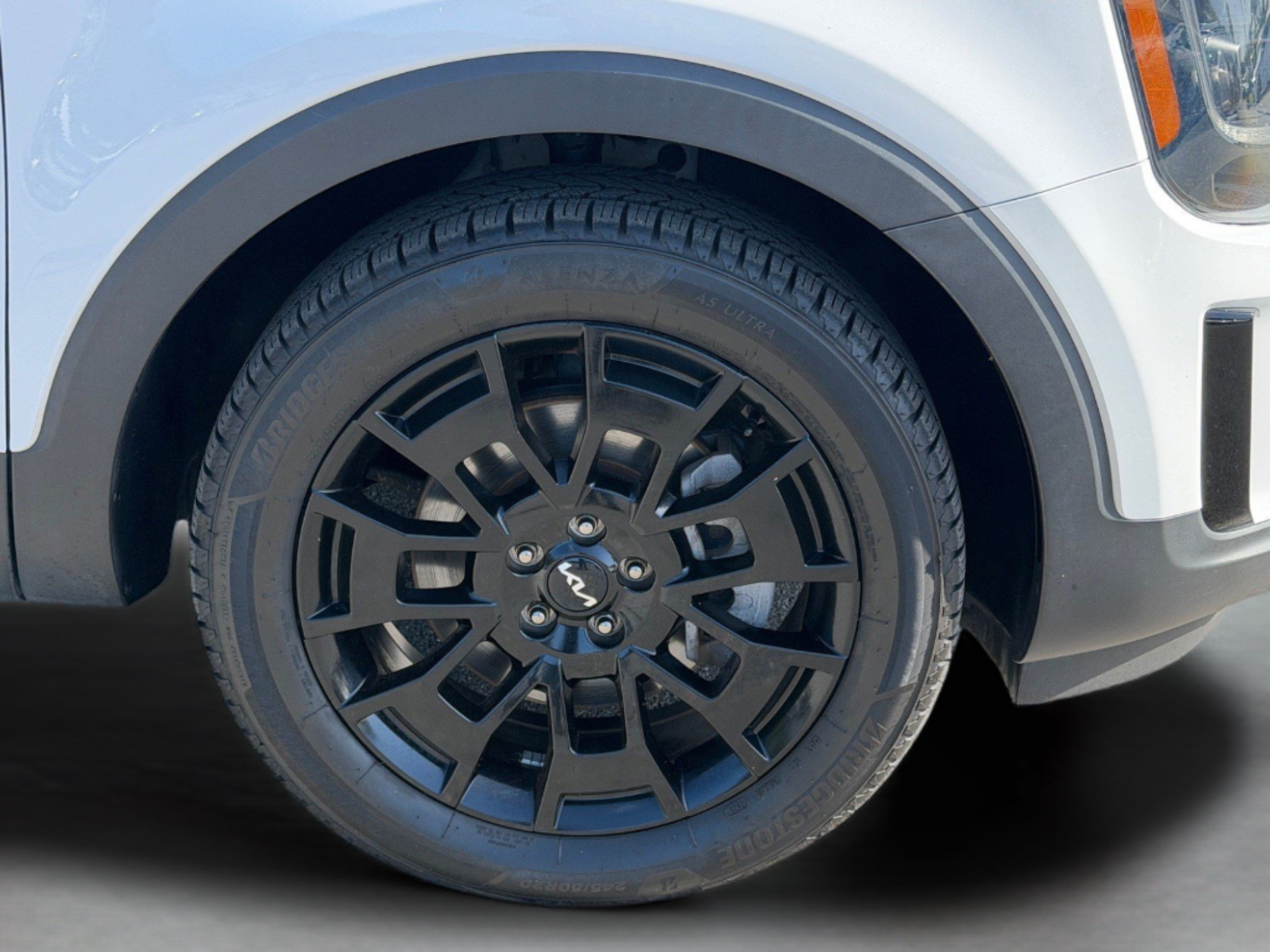 Used 2022 Kia Telluride SX w/ SX Prestige Package AWD/4WD image 9