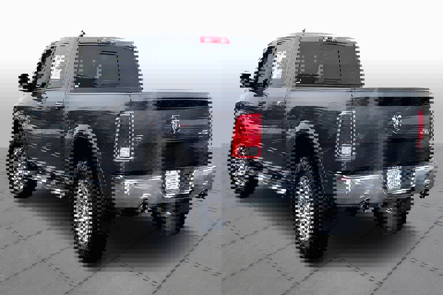 Used 2017 RAM 1500 Laramie image 11