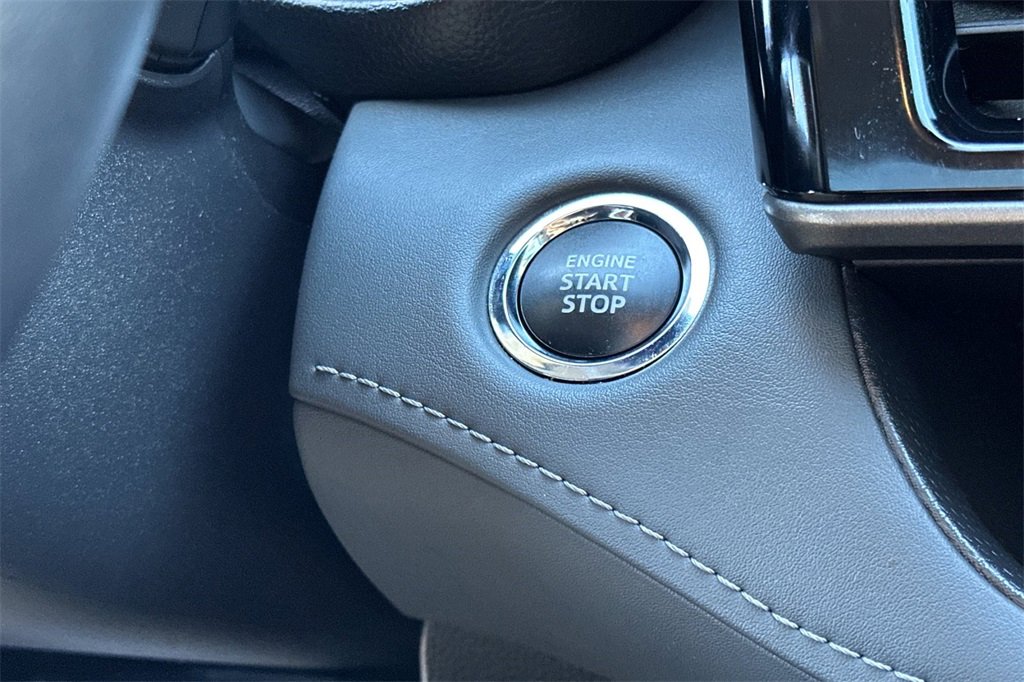 Used 2023 Toyota Highlander Limited image 25